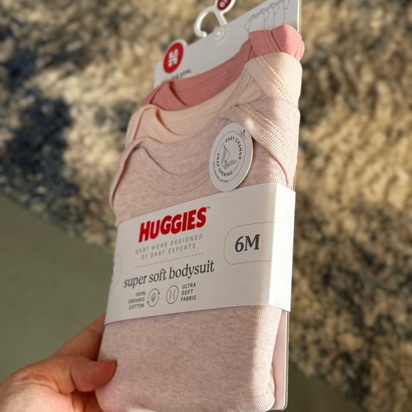 HUGGIES onesies set of 3 - Picture 2 of 4